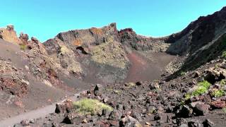 SPAIN caldera de los cuervos, Lanzarote (hd-video)