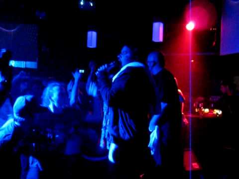 Olli Banjo - Hoch uff die Box (Live) auf Blur - Song2 @ Distillery Leipzig 29.01.2010