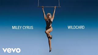 Musik-Video-Miniaturansicht zu Wildcard Songtext von Miley Cyrus