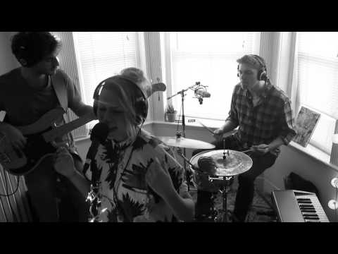 Matilda Gratte // Wake Up (Live at The Crab Sessions)