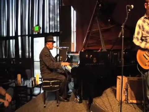 Pinetop Perkins Plays Live