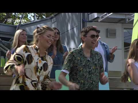 Chris Thompson -  " Blinded by The Light " @ZDF Fernsehgarten 12.09.2021