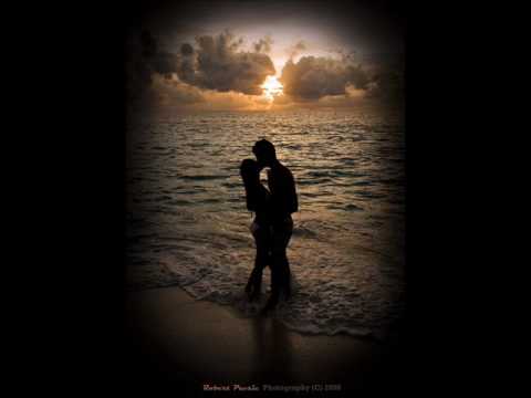 Maskes Arwma ena komati pou agapw