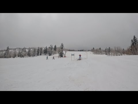 Snowboarding and skiing at Sapporo Kokusai (Sapporo, Hokkaido)