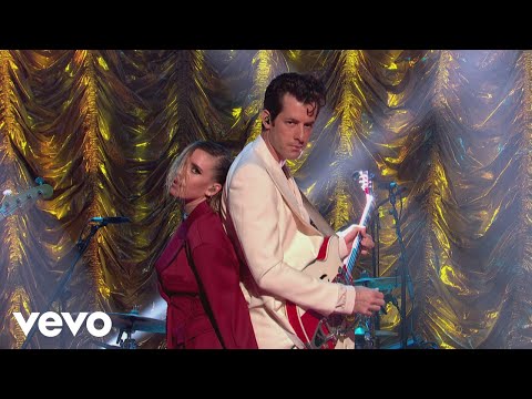 Mark Ronson - Late Night Feelings (Live on The Jonathan Ross Show) ft. Lykke Li
