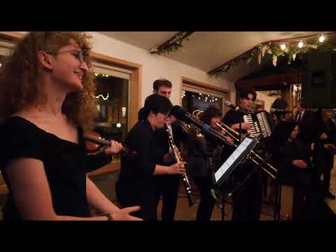 Der shtiler bulgar - The Klezmommies (12/17/22)