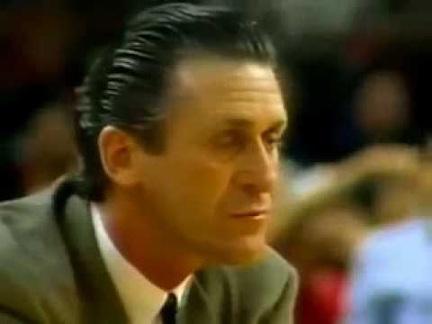 New York Knicks Old school NBA --John Starks kicks the ball in stands no technical Must see