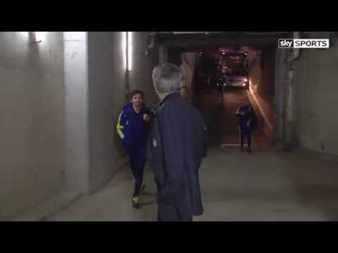 Chelsea bus gets stuck