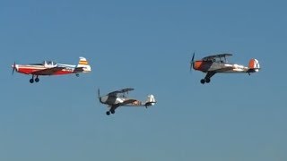 preview picture of video 'Vuelo en formación aviones FPAC, en Sabadell e Igualada'
