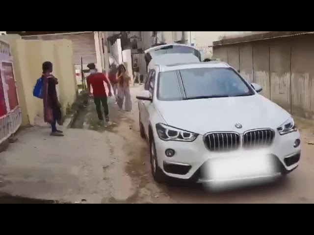 Angry Bmw Owner In India Uses Luxury Suv As A Garbage Truck In Protest Here S Why