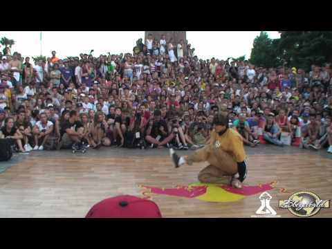 Robin vs Uzee Rock | YALTA SUMMER JAM 2012
