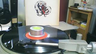 Whitesnake  A2 「Love To Keep You Warm」 from Trouble