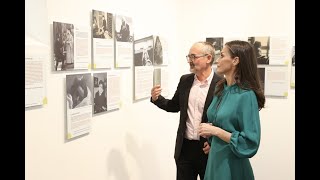 S.M. la Reina asiste a la presentación del proyecto “Ciudad del español” y visita a la exposición del legado de Carmen Martín Gaite