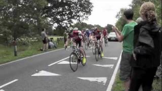 preview picture of video 'Mark Cavendish on his way to winning London-Surrey Cycle Classic'