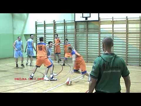 OZKosz Cz-wa Liga Okręgowa 2011/2012 10.11.11 UKS DWÓJKA Kamienica Polska - OSiR Kłobuck 1 kwarta