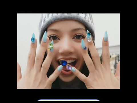 Lisa's charisma behind the scenes of "Lalisa"