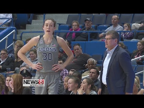 Auriemma and Stewart sweep AP Awards