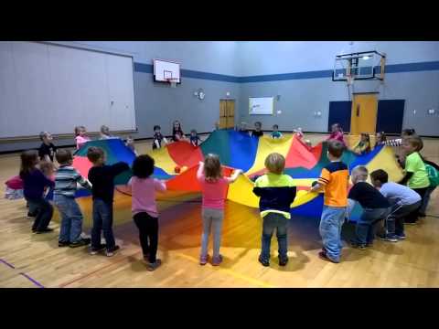 2014 Kindergarten Parachute Fun!