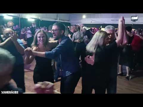 É a gaita preta do Luiz Paulo , pra ninguém ficar parado no salão ! Grupo Vanerão