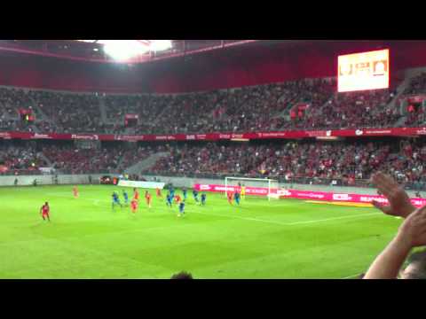 VAFC-OM coup franc de renaud Cohade sur la barre transversale !