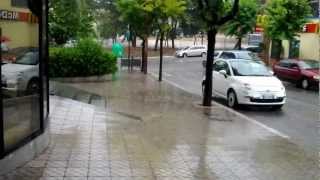 preview picture of video 'Vasto alluvione, tombino esploso'