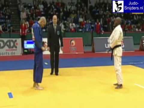 Judo 2009 Hamburg: Delgado (ESP) - Sago (CUB) [-66kg].