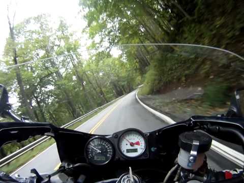2000 srad GSX-R 600 rolling through the gsm  nc209...great road