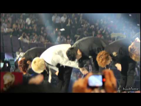 29/11/11 Mnet Asian Music Awards 2011 #3