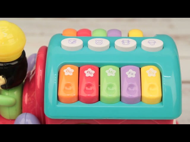 Игрушка музыкальная ЖИРАФИКИ Паровозик с сортером на батарейках - видео