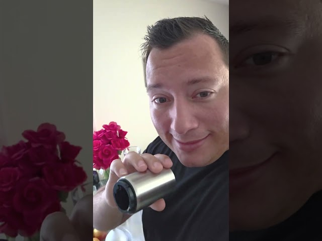 Vídeo relacionado con Ouligay 2 abridores de botellas llaveros abridor de botellas de cerveza de acero inoxidable abridor de botellas abrebotellas de bar abrebotellas para latas de cerveza cocina bar restaurante