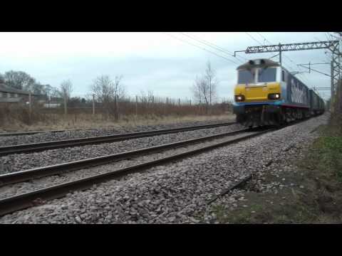 92017 4S43 Daventry - Mossend @ Daresbury 04/02/12