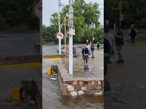 🌊🚫 ¡RÍO MINA CLAVERO FUERA DE CONTROL! ⚠️🤯😱​#minaclavero #crecida #traslasierra #cordoba #tormenta