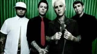 Kiss Me, Kill Me - Mest