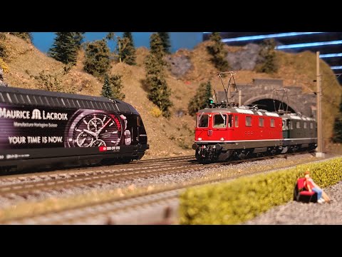 Modelleisenbahn HO, Re 4/4 II 11144 + 11117 & Re 460 076 "Maurice Lacroix"