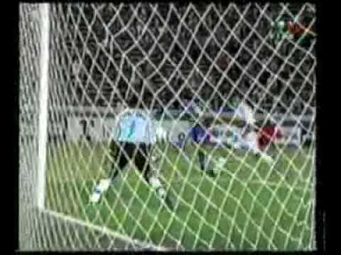 Gol de Riquelme a Gimnasia (Boca 3-Gimnasia 2 16-01-2002)