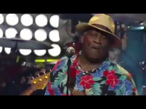 Happy Birthday Taj Mahal!