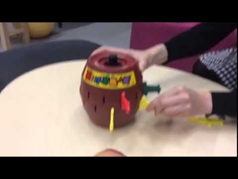 切ない動画「黒ひげ危機一発ゲーム」