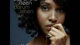 Cassandra Steen - Darum Leben Wir + Lyrics.flv