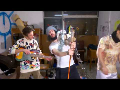 LUPI NEGVI - HO FATTO ALLENAMENTO CON LA MOTI -PUNK SONG