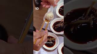 Xiaolong-wow! That's how you eat a soup dumpling 🥟🤯