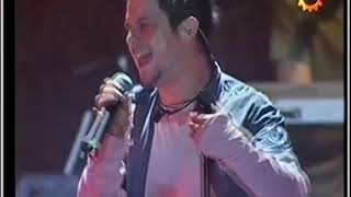 Alejandro Sanz - Try to save your song - En vivo Buenos Aires 2004 (Vélez)