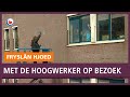 REPO: Met de hoogwerker op bezoek bij ouderen