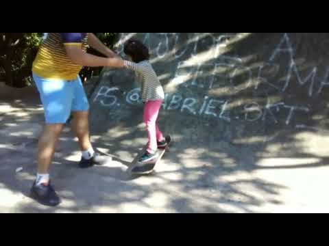 Estou dando os meus primeiros passos no skate! Pietra Radical😎🤟