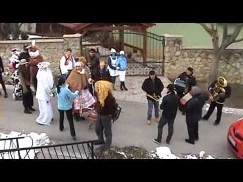 P_Ves_fašiang_2013_pochod_obcou