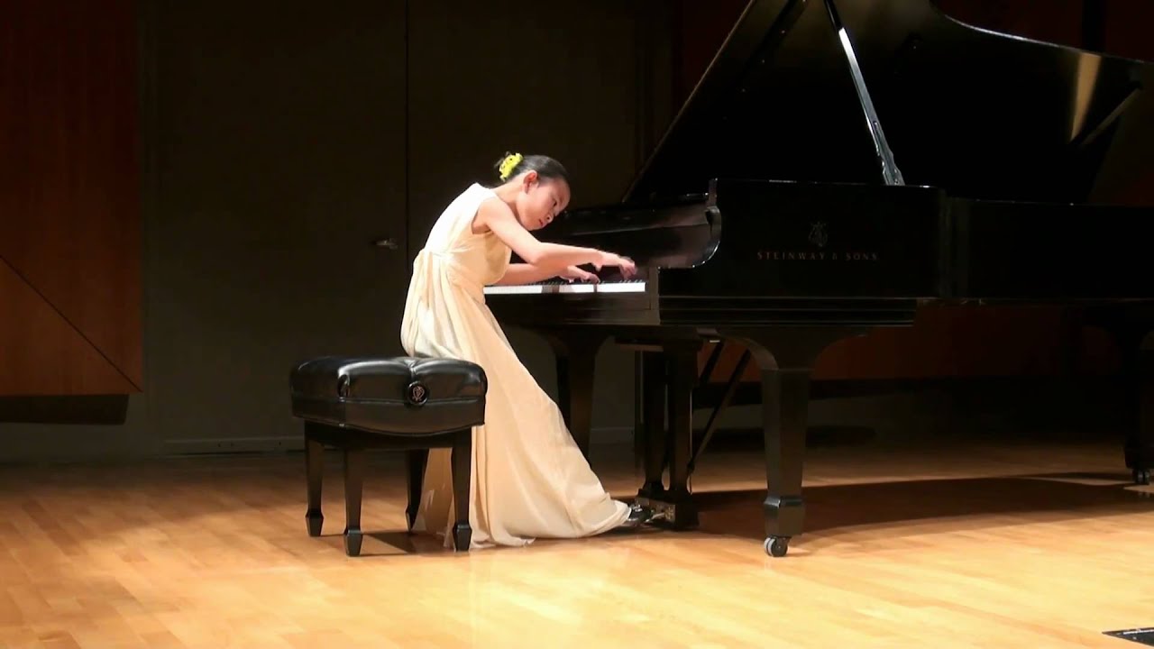Grace Zhou (8) plays Poulenc Improvisation FP 63, No. 7 ... - YouTube