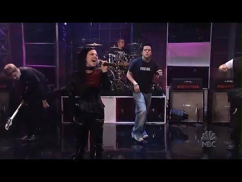 Evanescence - Bring Me To Life (Live @ The Tonight Show With Jay Leno 2003)