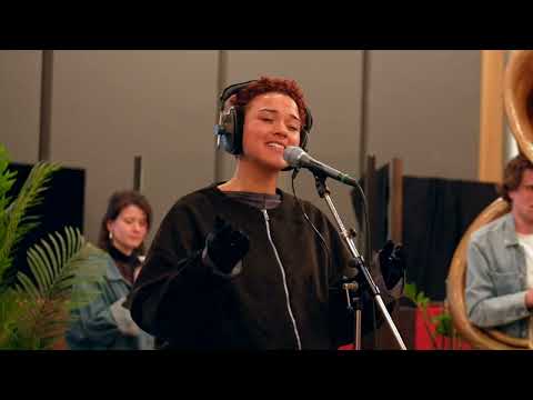 “On A Tour Pour La Fin” - Live at Abbey Road institute