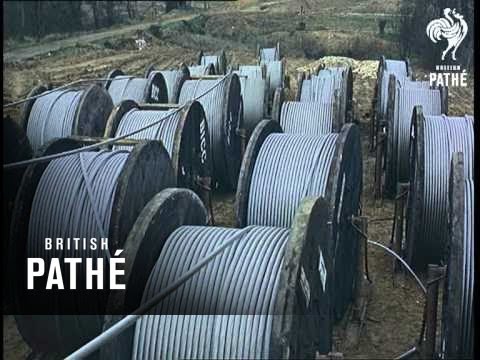 image-How many electricity pylons are there in the UK?