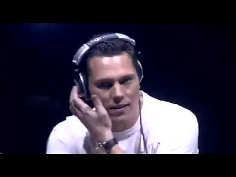 Tiesto playing first state Sierra Nevada-Medusa