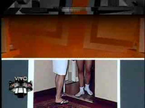 SuperXclusivo 1/18/10 - Cantante visita en toalla a otro hombre